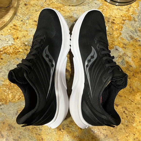 Saucony kinvara 12 size 11 - Picture 5 of 8